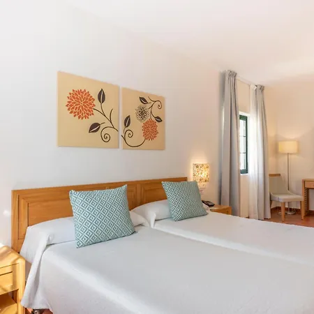 Gf伊莎贝尔酒店 酒店 阿德耶