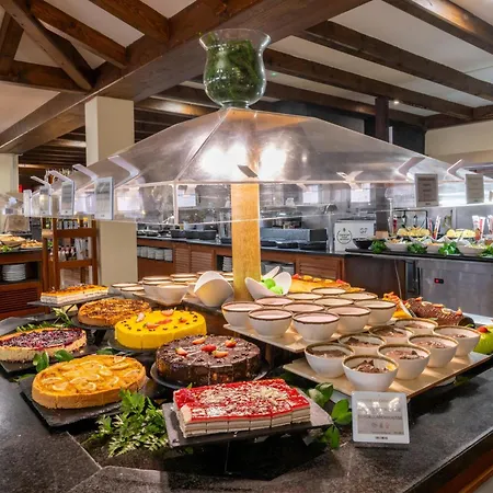 Gf Isabel فندق أذيخي