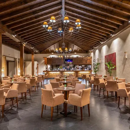 Gf Isabel Costa Adeje (Tenerife)