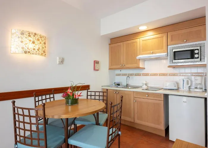 Hotel Gf Isabel 4*