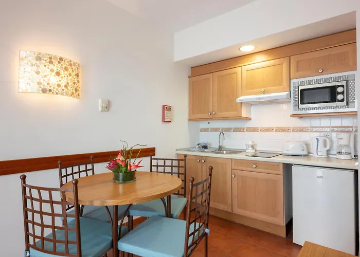 Gf 이사벨 4* 아데제